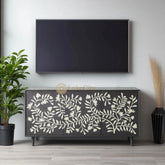 Consola multimedia con diseño floral y incrustaciones de hueso | Unidad de entretenimiento con incrustaciones de hueso