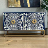 Buffet géométrique 4 portes avec incrustations d'os noir