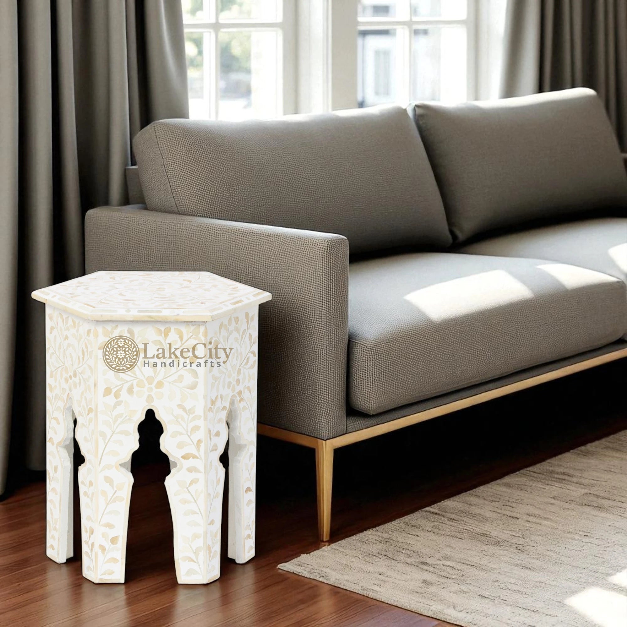 Mesa auxiliar hexagonal con diseño floral y incrustaciones de hueso | Mesa auxiliar hexagonal con diseño floral y incrustaciones de hueso