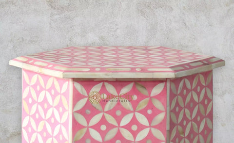 Table hexagonale à motif géométrique avec incrustations d'os, grise