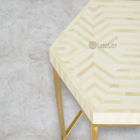 Mesa auxiliar de rayas hexagonales con incrustaciones de hueso, color blanco