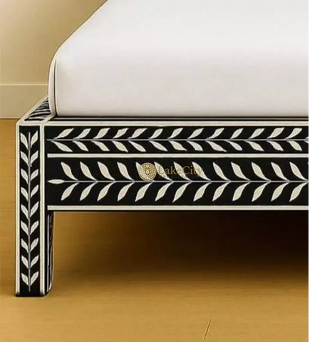 Lit double marocain avec incrustations d'os, vert menthe