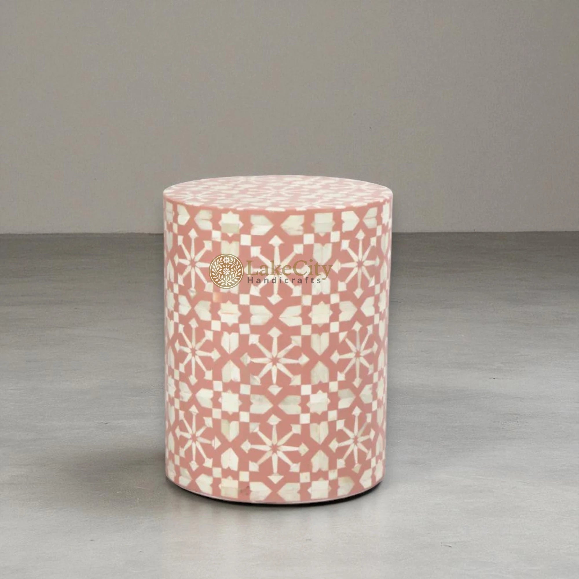 Mesa auxiliar de diseño marroquí con incrustaciones de hueso en beige | Mesa auxiliar de diseño marroquí con incrustaciones de hueso en beige