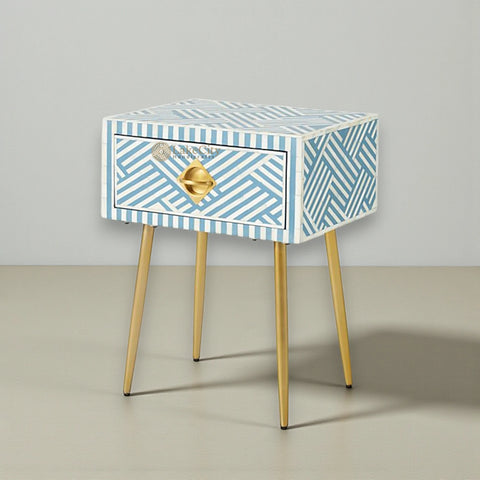 Table de chevet à 1 tiroir avec incrustations d'os et design optique, bleu ciel | Table de chevet à 1 tiroir avec incrustations d'os et design optique, bleu ciel