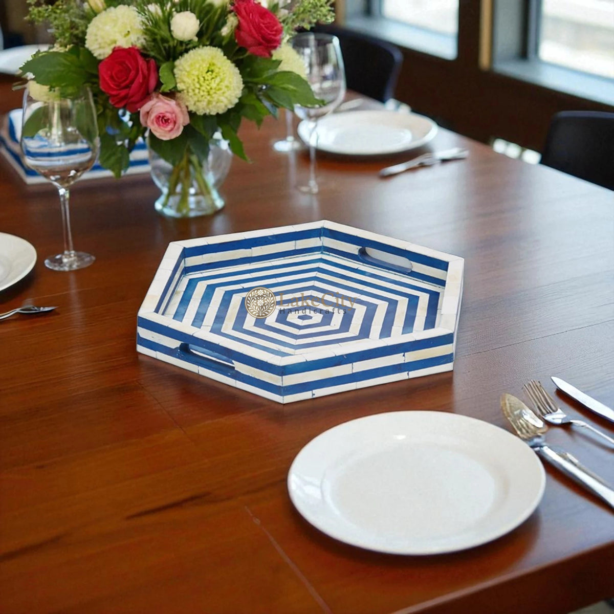 Bandeja para servir hexagonal con diseño de rayas con incrustaciones de hueso