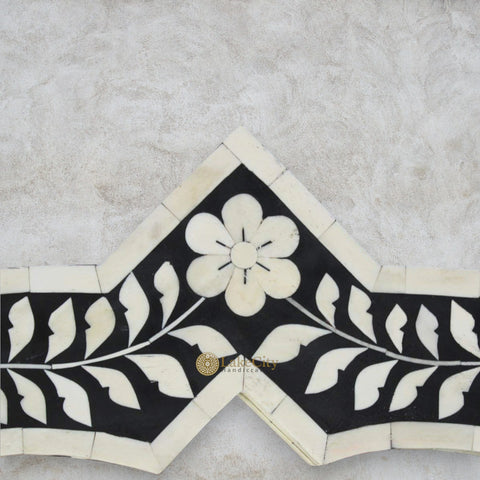 Miroir incrusté d'os de trèfle noir