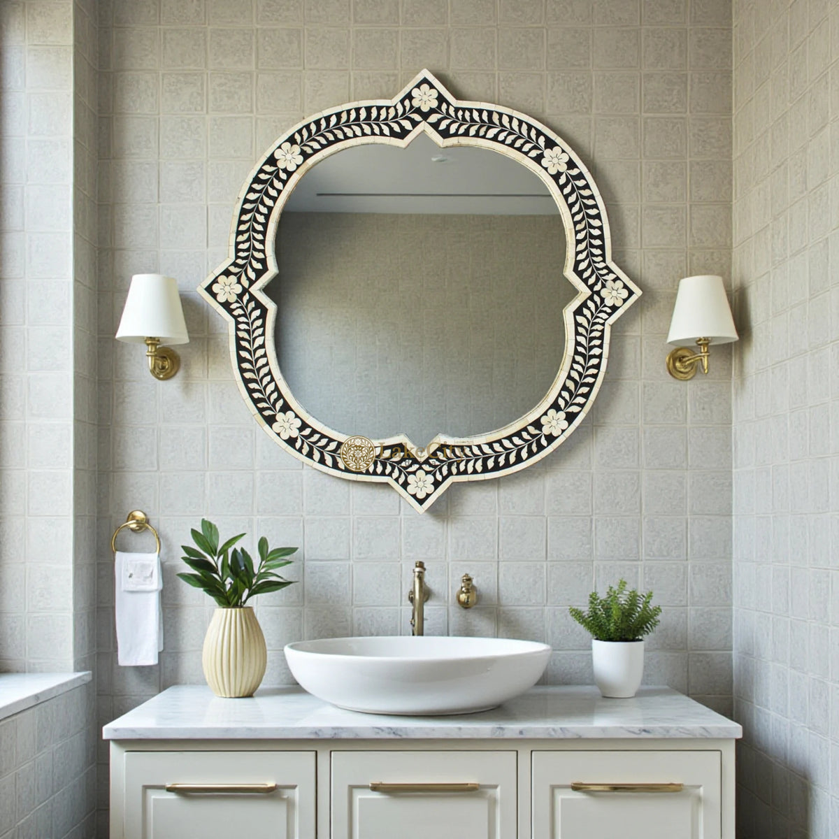 Miroir incrusté d'os de trèfle noir