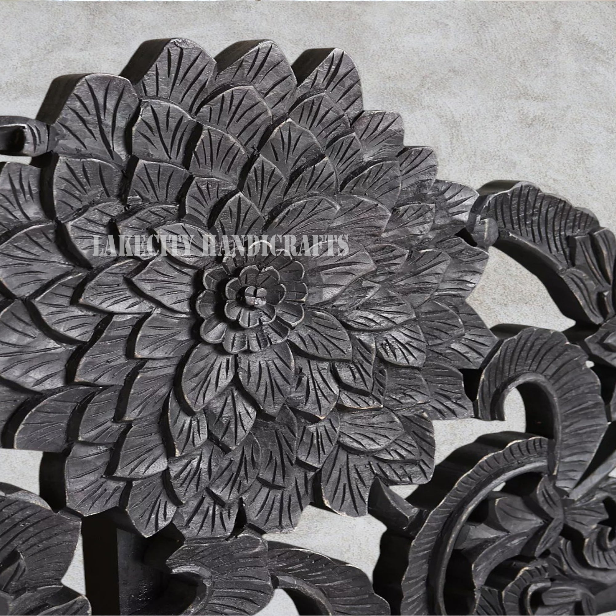 Cama Lotus tallada a mano en negro | Estructura de cama de madera tallada en negro | Cama doble de madera tallada en negro