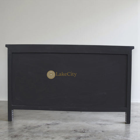 Commode 7 tiroirs à motif floral avec incrustations de nacre noire