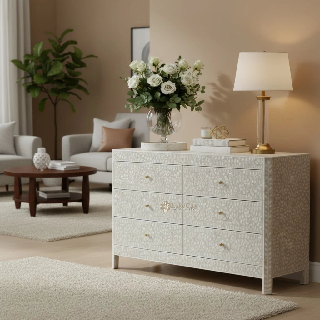 Commode 6 tiroirs à motif floral avec incrustations de nacre, gris