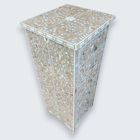 Commode haute à 6 tiroirs avec incrustations de nacre et motif floral, marron