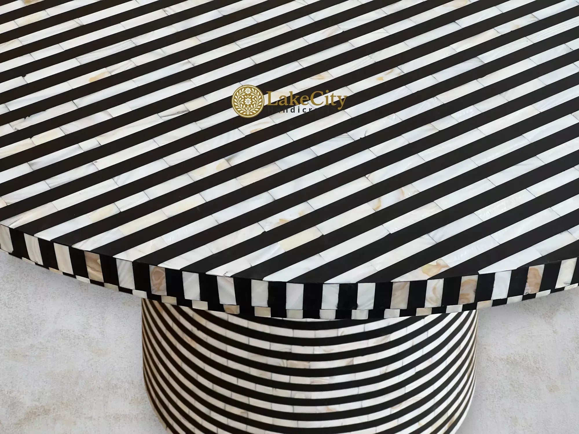 Mother of Pearl Inlay Full Layered Stripe Round Dining Table Black