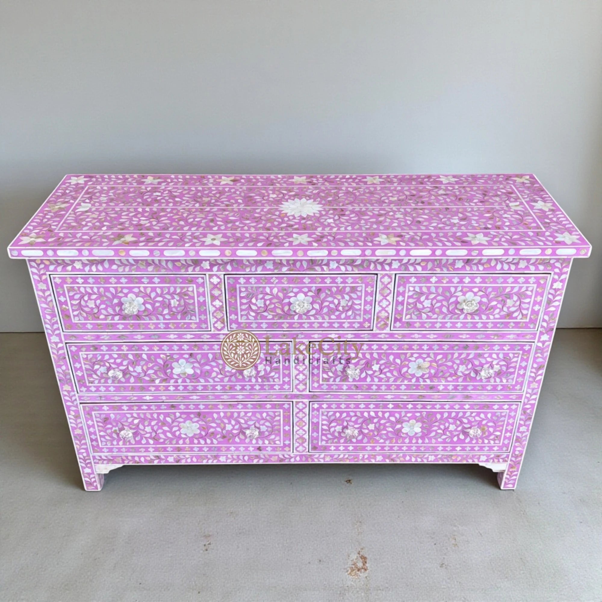 Commode 7 tiroirs à motif floral incrusté de nacre blanche