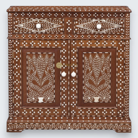 Armoire en bois de teck indien Ross avec incrustations d'os