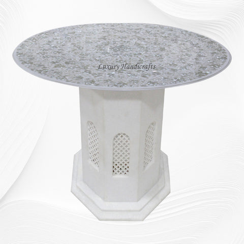 Mesa de centro con incrustaciones de nácar y mármol blanco Pietra Dura