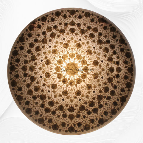 Mesa de centro con incrustaciones de nácar y mármol blanco Pietra Dura